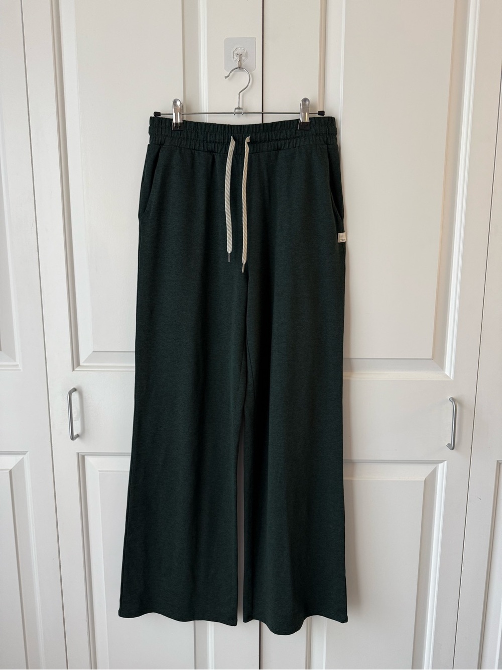 Vuori Halo Essential Wide Leg Pant Size Medium